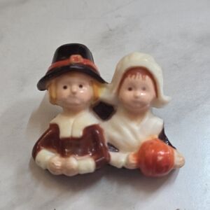 Pilgrim Pin with Pumpkin